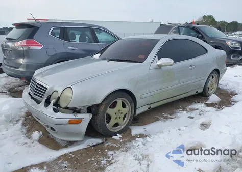 2002 Mercedes-Benz Clk 320 z USA, uszkodzony, nr VIN WDBLJ65G42T123724